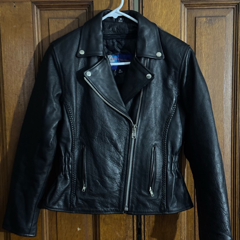 Vance Leathers, Women’s Black Leather Motorcycle/ Moto Jacket. Women’s Medium.